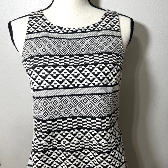 Apt 9 Fit And Flare Dress Size L Black White Geometric Print Sleeveless - Picture 5 of 10